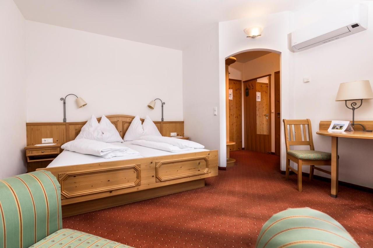 Genussgasthof & Hotel Beim Krutzler Heiligenbrunn Esterno foto