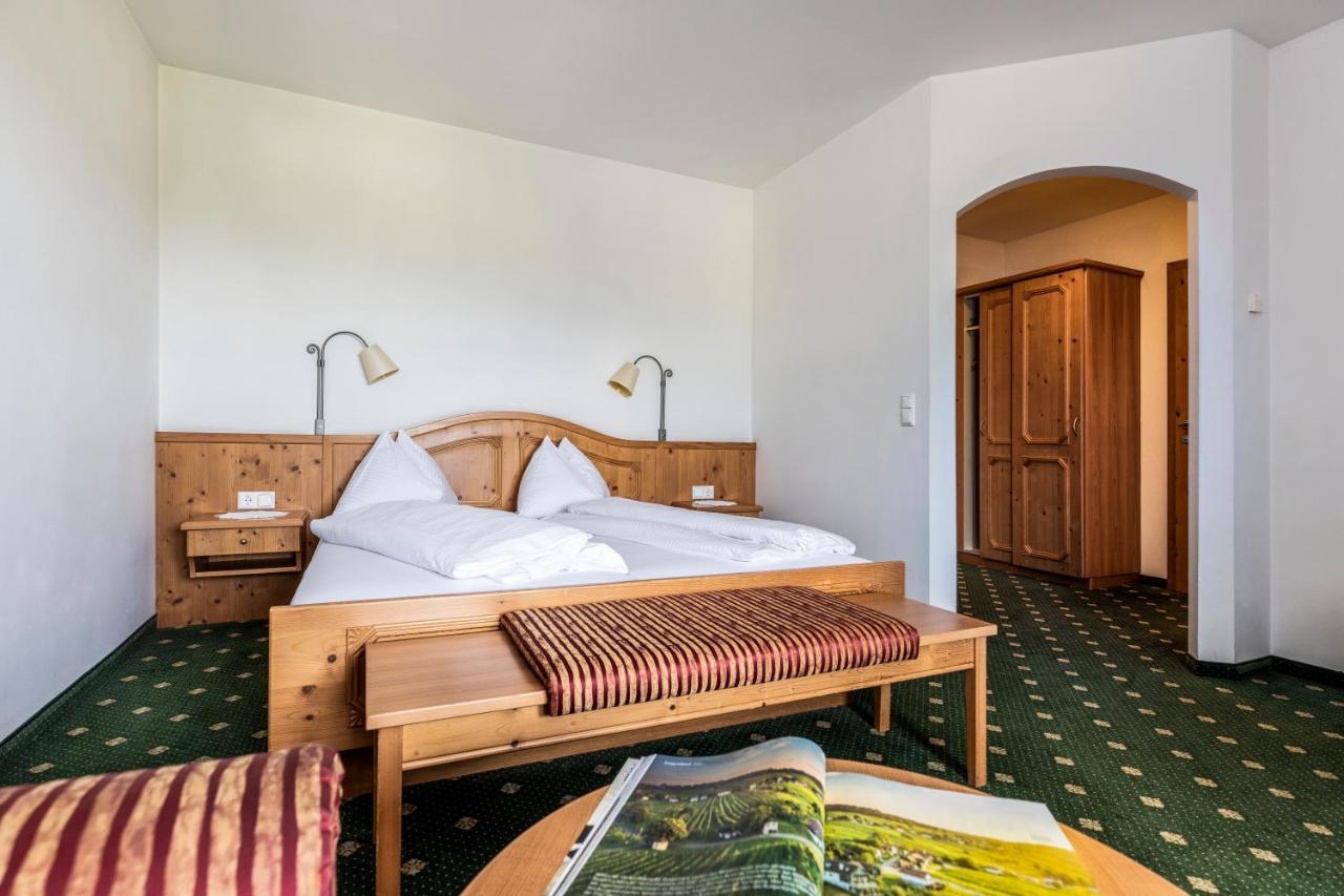 Genussgasthof & Hotel Beim Krutzler Heiligenbrunn Esterno foto