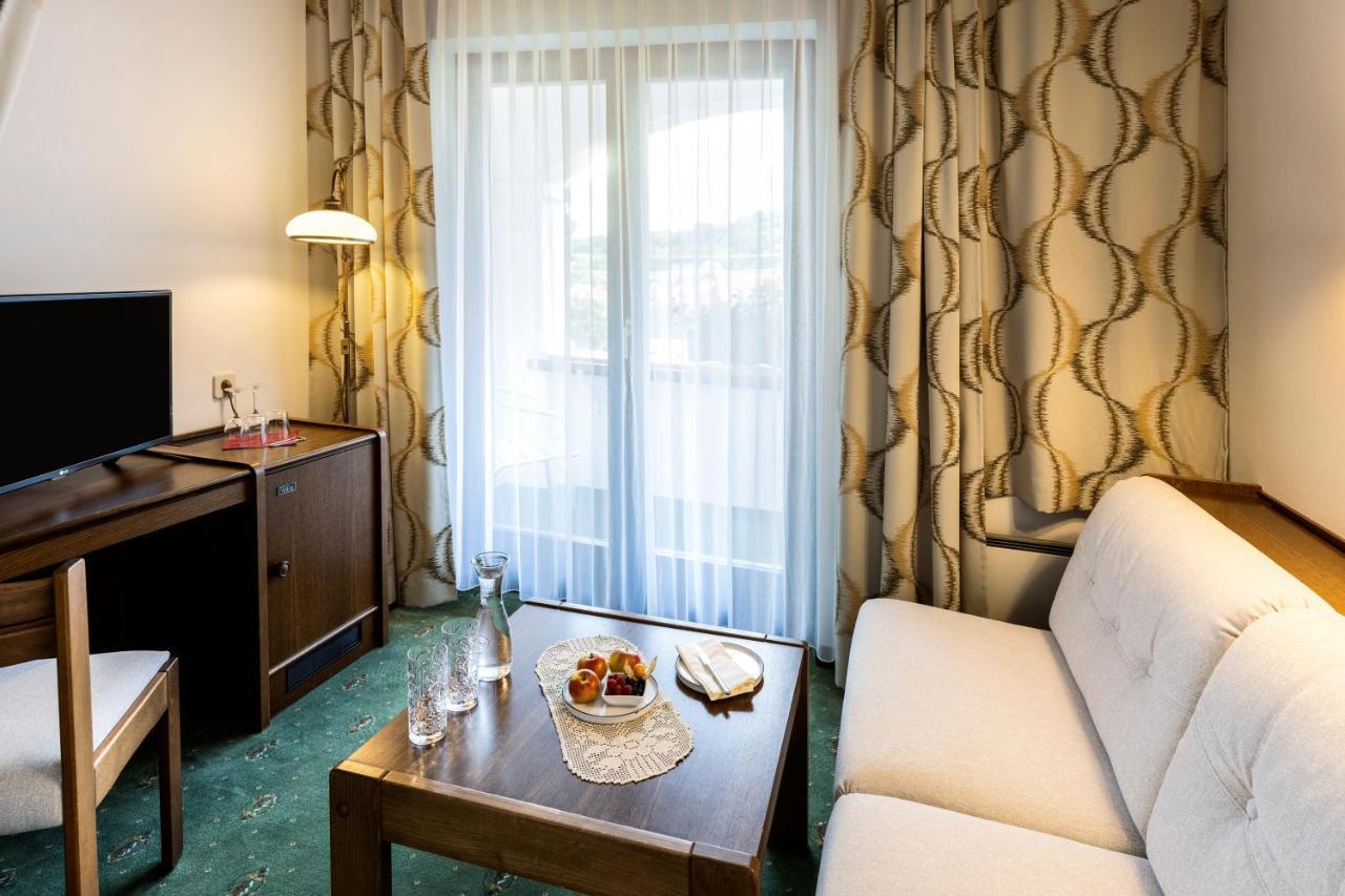 Genussgasthof & Hotel Beim Krutzler Heiligenbrunn Esterno foto
