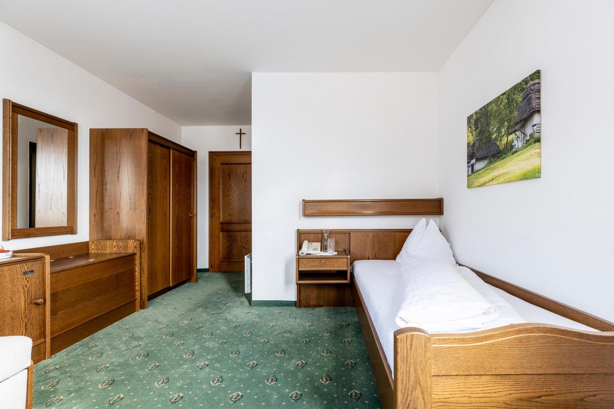 Genussgasthof & Hotel Beim Krutzler Heiligenbrunn Esterno foto